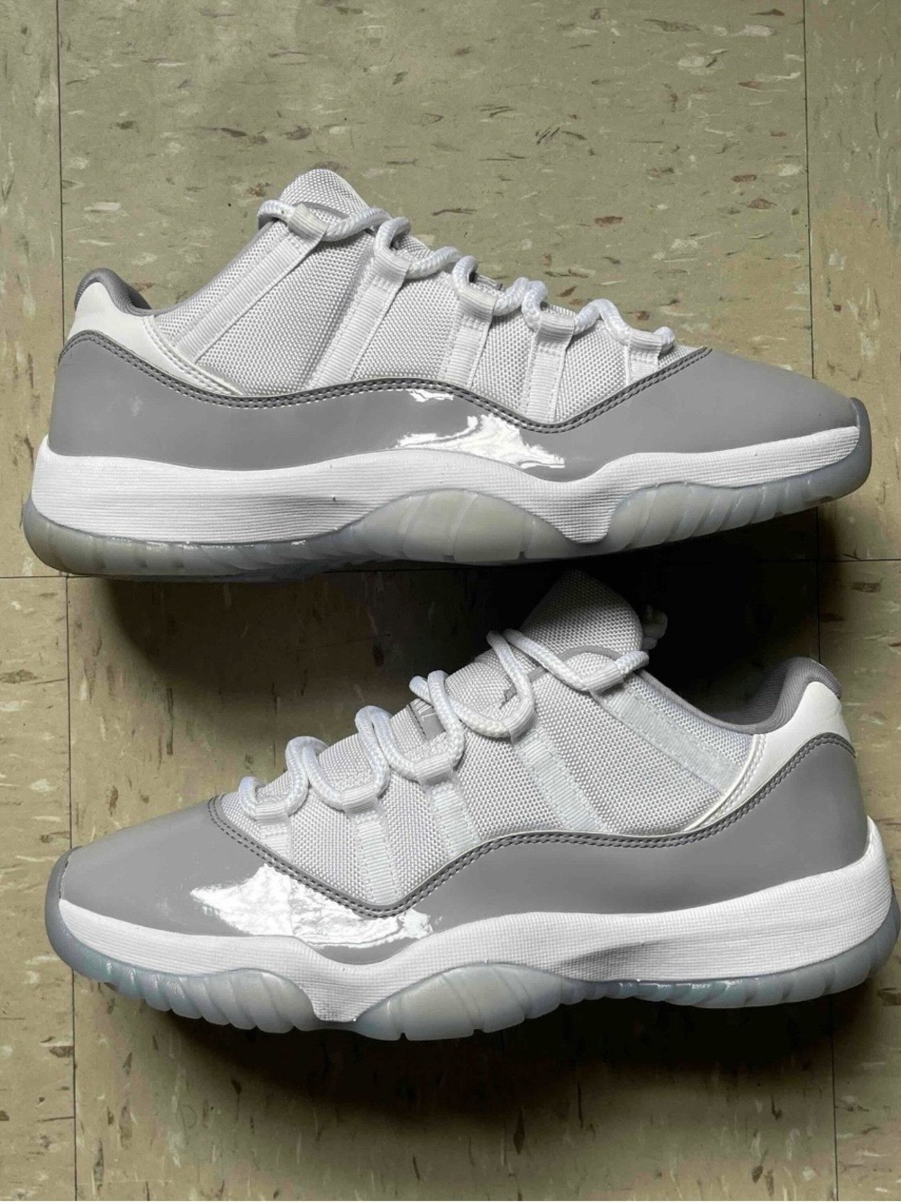 Air Jordan 11 Retro Lows Cement Gray Sz 10.5